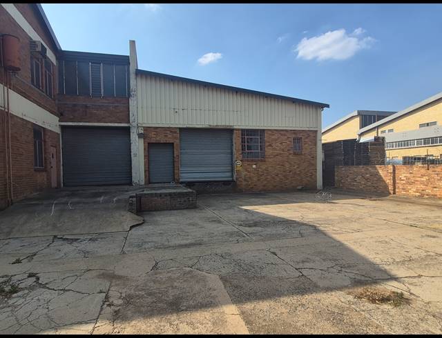 1,279M² WAREHOUSE TO LET IN BENROSE